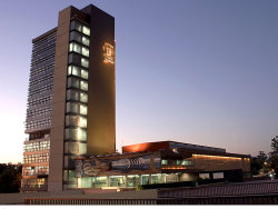 heskert:  Torre de Rectoría UNAM. Mario Pani Darqui. 1950. Ciudad Universitaria, Ciudad de México.