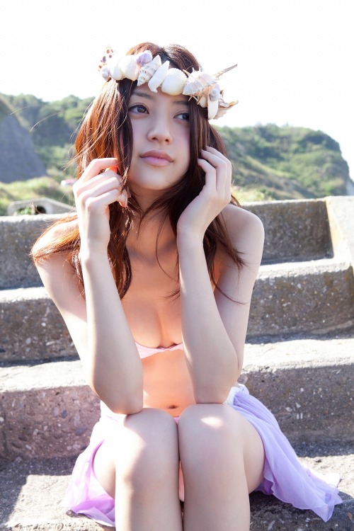 yoimachi:  逢沢りな 