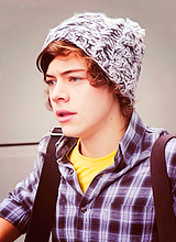 tomhard-y:  AMAZING PEOPLE∟ harry styles 