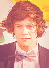 tomhard-y:  AMAZING PEOPLE∟ harry styles 