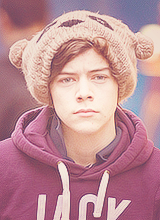 tomhard-y:  AMAZING PEOPLE∟ harry styles 