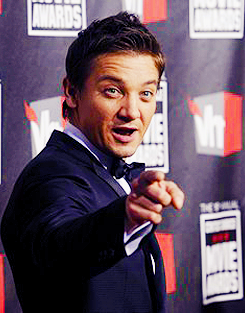 lethaleverdeen:  Favorite People —&gt; Jeremy Renner 