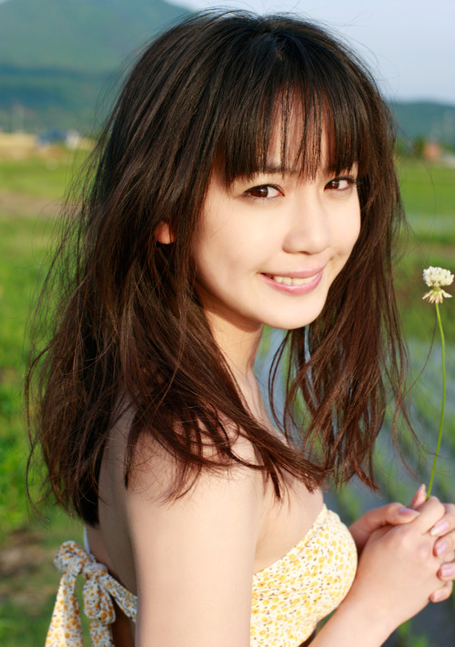 kawaii-sexy-love: Makoto Okunaka 奥仲麻琴 yoimachi: yoimachi: 奥仲麻琴