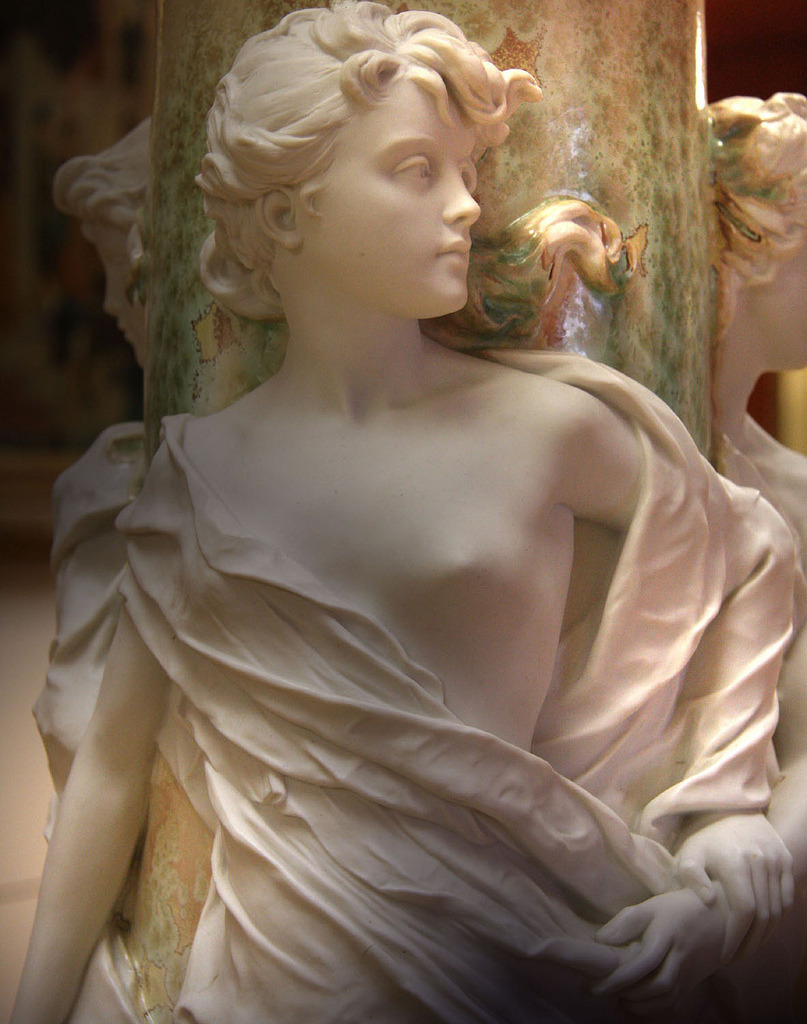 a-l-ancien-regime:  Jeune fille du Petit Palais Petit Palais (Paris) 