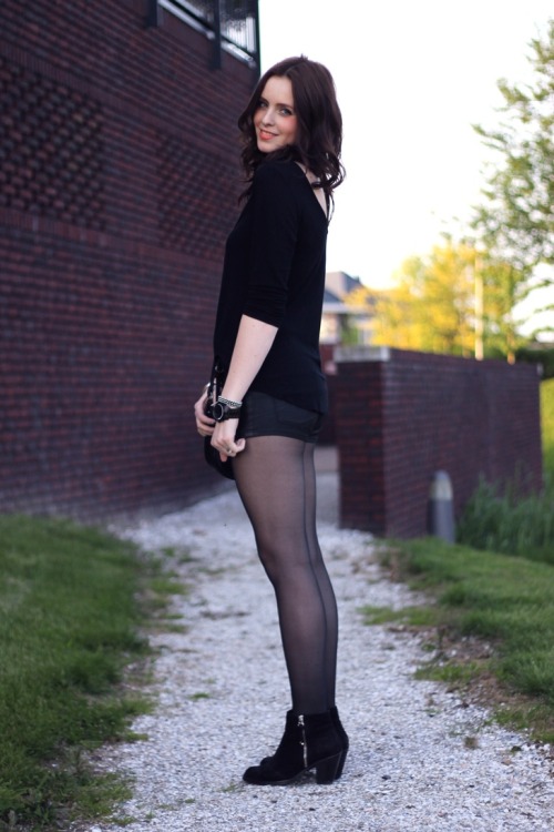 strumpfmode:(via NEW SHORTS | OUTFIT - Moderosa | creatorsofdesire.com)