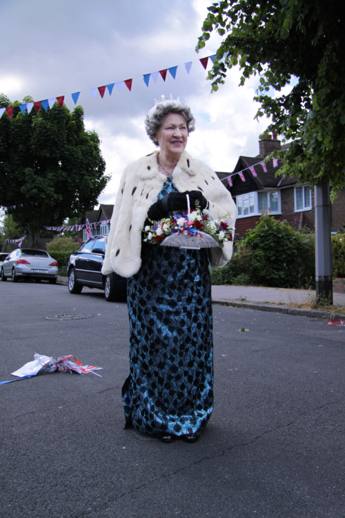 the queen of crest road :) we had a street party and this lady came as the queen so i had to get a pic :’D