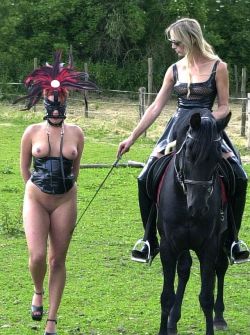 sarpedom:  I’d never seen ponygirls herded from horseback.  This gives me ideas.