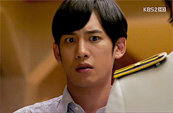 daetongryoung:  In which Kang To implies that Shunji is hiding a half-dressed woman in the closet, and both are shocked to discover that it’s true. 