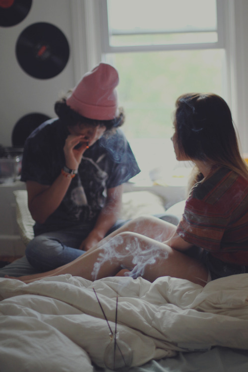 chimchimcheree:  a couple who smokes together stays together. 
