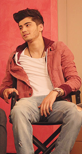 blamestyles:  Zayn at the boomerang interview in Mexico 