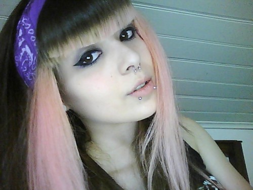 pinkzilla:  Going to the studio now to get tattooed, wish me luck!! <3 