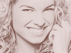 csuede:  csuede-deactivated20120920: 6 fotos favoritas - Lua Blanco.  asked by: heybeldes