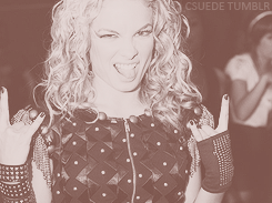 csuede:  csuede-deactivated20120920: 6 fotos favoritas - Lua Blanco.  asked by: heybeldes