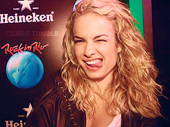 csuede:  csuede-deactivated20120920: 6 fotos favoritas - Lua Blanco.  asked by: heybeldes