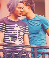  liam payne + louis tomlinson 