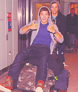  liam payne + louis tomlinson 