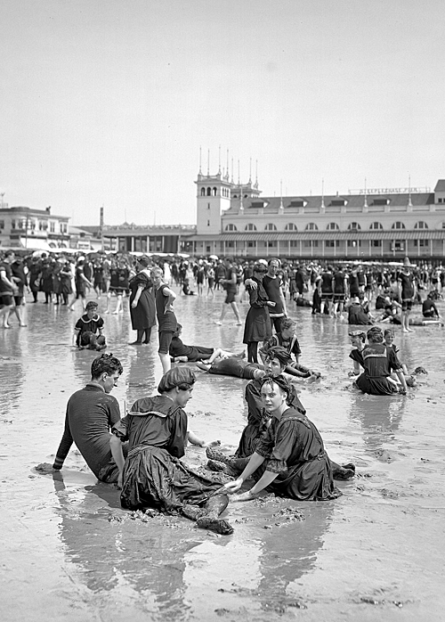 librar-y:  The Jersey Shore circa 1905. Atlantic City, on the beach. 