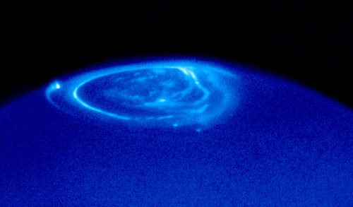 Ultraviolet images of auroras on Jupiter and Saturn. 