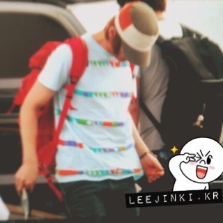 [120608 Onew Airport Pictures]