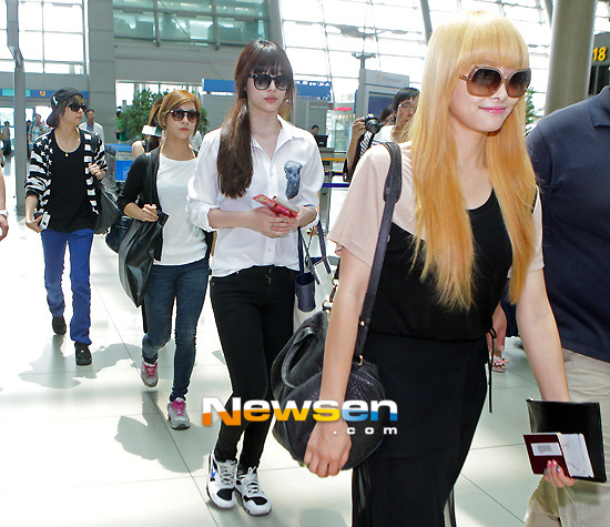 iheartfx:   [OFFICIAL] 120608 f(x) - Incheon Airport (Leaving for SMTOWN in Taiwan)