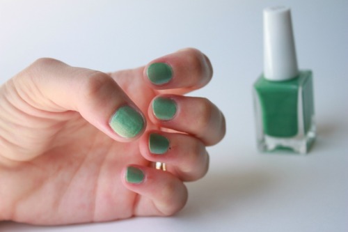 sirseph: liquidiousfleshbag: thegirlnextdior: How To Make Your Own Nail Polish - in any color! Use a