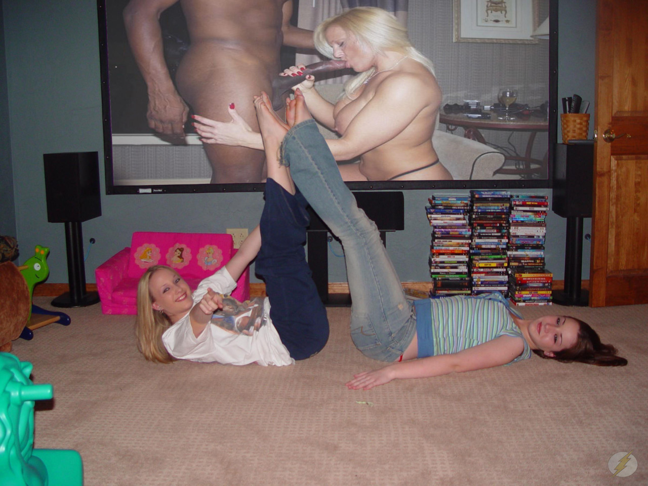 White chicks like black dick s