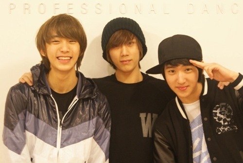 forever-love-b1a4:  B1A4 Baro, Gong Chan, with BEAST Hyun Seung before debut 