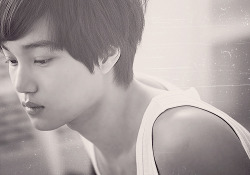 tnzheart-blog:  Another picture of Kai (requested by anonymous) 