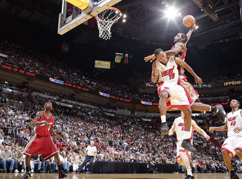  bron kinda looks like mf doom w/ the mask on damon jones got it bad on this one :P