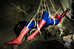 virusq:  msgryz:  nautilid:  iheefz:  spiderman’s dreambed  That’s… the nerdiest bondage I’ve ever seen.   O_______O 