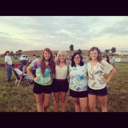 @_rachmarie @leah_reneeee @rhiannonnnm and I :)  (Taken with Instagram)