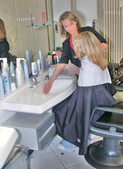 reblog if you enjoy it going to the hairdresser