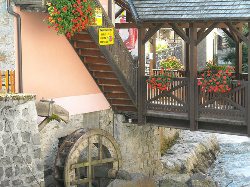 Small watermill in Ponte di Legno, Lombardy, Italy (by Augusto sr.).