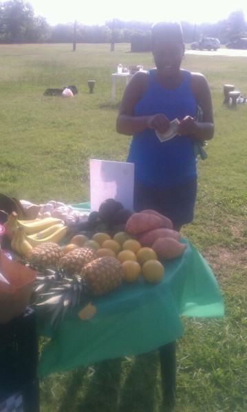 In the hood slanging fruits and veggies!