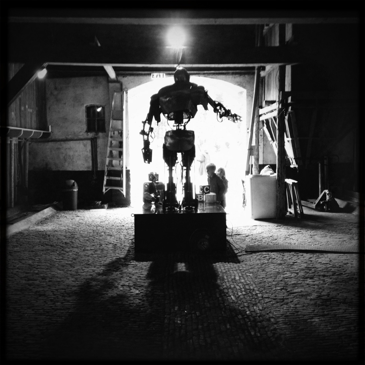 Robot Melodie-lens, BlacKeys SuperGrain-filmrol, geen flits, Taken with Hipstamatic