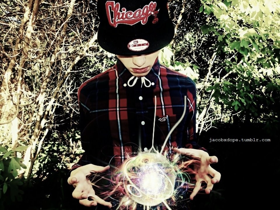 jacobxdope:  follow me for more dope shit ▲ ~ 