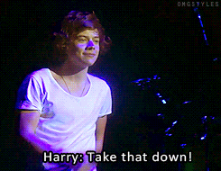 omgstyles:  Girls holding up the letters “PUSSY” and Harry telling them to take