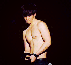 hairykpoppits:  Chansung the stripping expertIZIZ