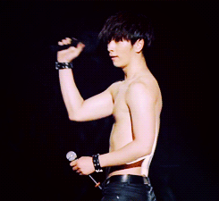 hairykpoppits:  Chansung the stripping expertIZIZ