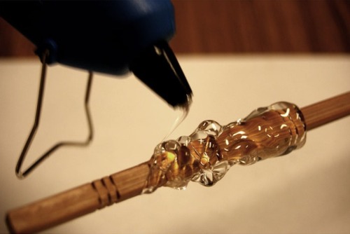 pseudofailure: savvylikeyeahhh: Make Your Own Wands  This is actually a pretty cool idea, and the re