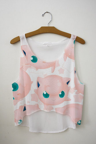 no soy como las más fan de estas cuestiones, pero wn, es un cropped de jigglypuff,  QUIERO