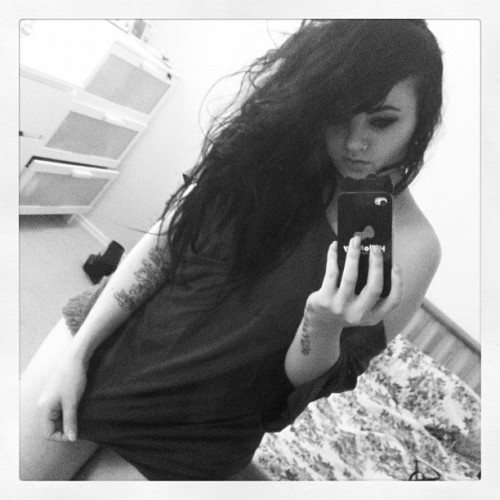 periinwonderland:  Still poorly but hellooo (Taken with Instagram) 