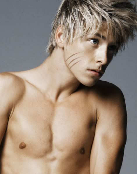 mistingover:  archmasterjazzy:  deidara-whore:  oh fuck me  Mr. Uzumaki ;D  Need