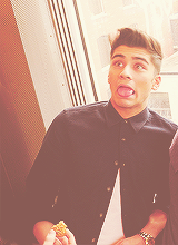 zaynner-deactivated20150819:  stopthefuse asked: Zayn Malik or Miley Cyrus? 