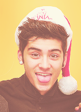 zaynner-deactivated20150819:  stopthefuse asked: Zayn Malik or Miley Cyrus? 