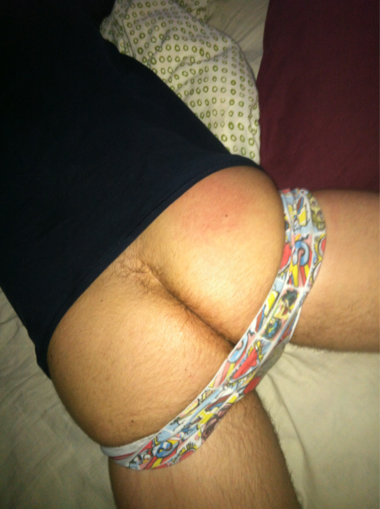 typingonehanded:  medicpig:  gingerstrap:  Just dumped a load in @medicpig  and that