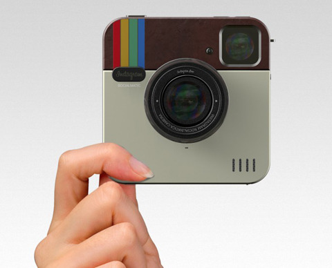 ruineshumaines:  Antonio Pedrosa from ADR studio has come up with the brilliant Instagram Socialmatic Camera based on the Instagram App icon. Socialmatic is the first Instagram photo camera, with a lot of amazing features: - 16 GB mass storage; - Wifi