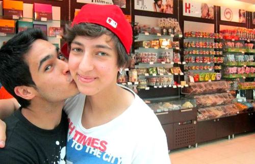 por vos amo tanto que nunca mais poderei esquecer o bem eu me fizeram!amo-vos profundamente my boyfriend and my gostoza! <3.<3  