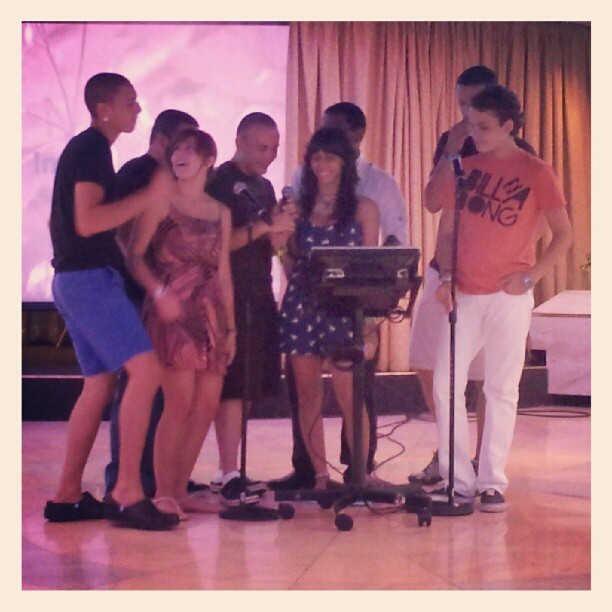 pandamachina:  the dinamic entourage  (Taken with Instagram)  Getting the party started!
