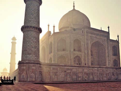 fuckyeahprettyplaces:  Taj Mahal, India. 